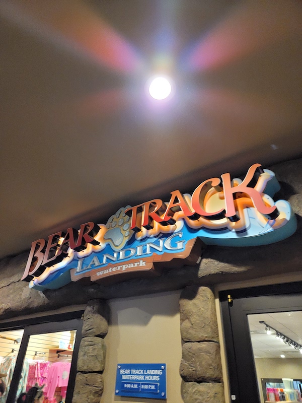 Bear Track Landng Waterpark Picture